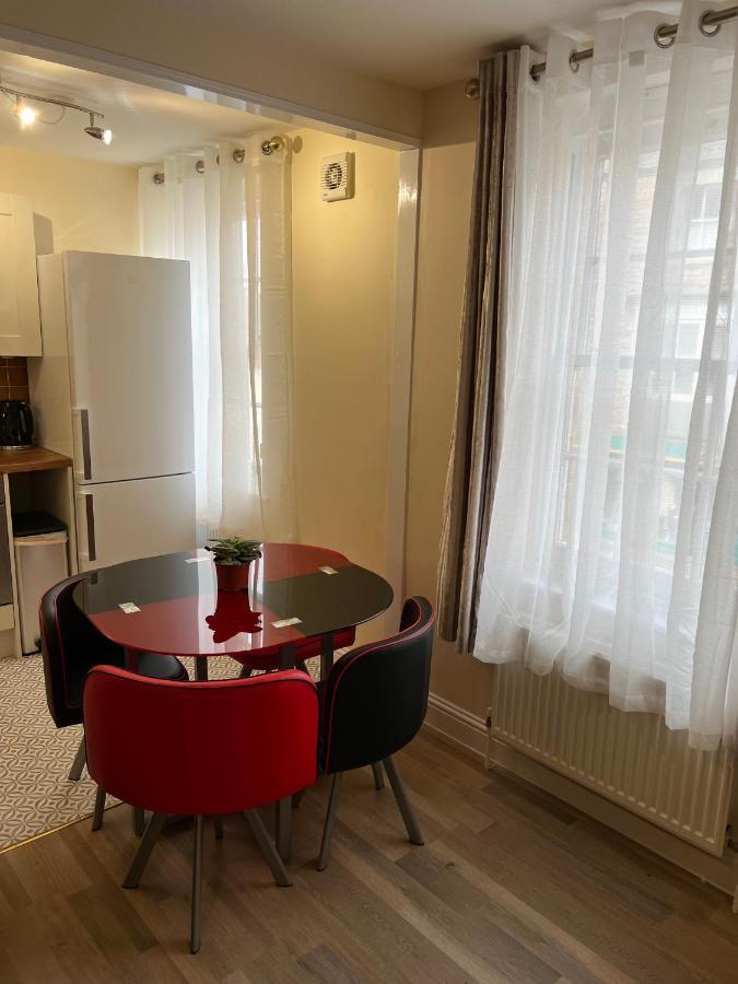 Glastonbury High Street Sanctuary- 2 Bd, Sleeps 4 Екстер'єр фото